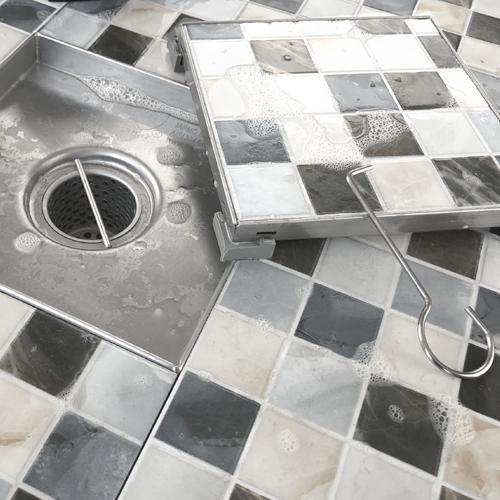 https://www.magnushomeproducts.com/cdn/shop/products/sassari-square-shower-drain-for-tile-insert-728589467667_500x500.jpg?v=1611329382